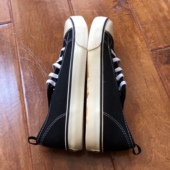 Boys 4 GAP Black Easy Shoelaces Slip On Sneakers - Picture 9 of 12